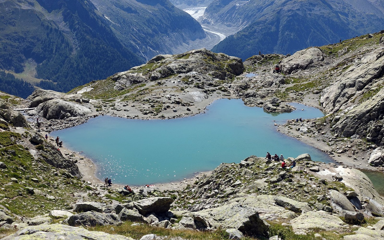 Discover Lac Blanc in Chamonix: An Alpine Paradise - Chamonix | Secret World Trip Planner