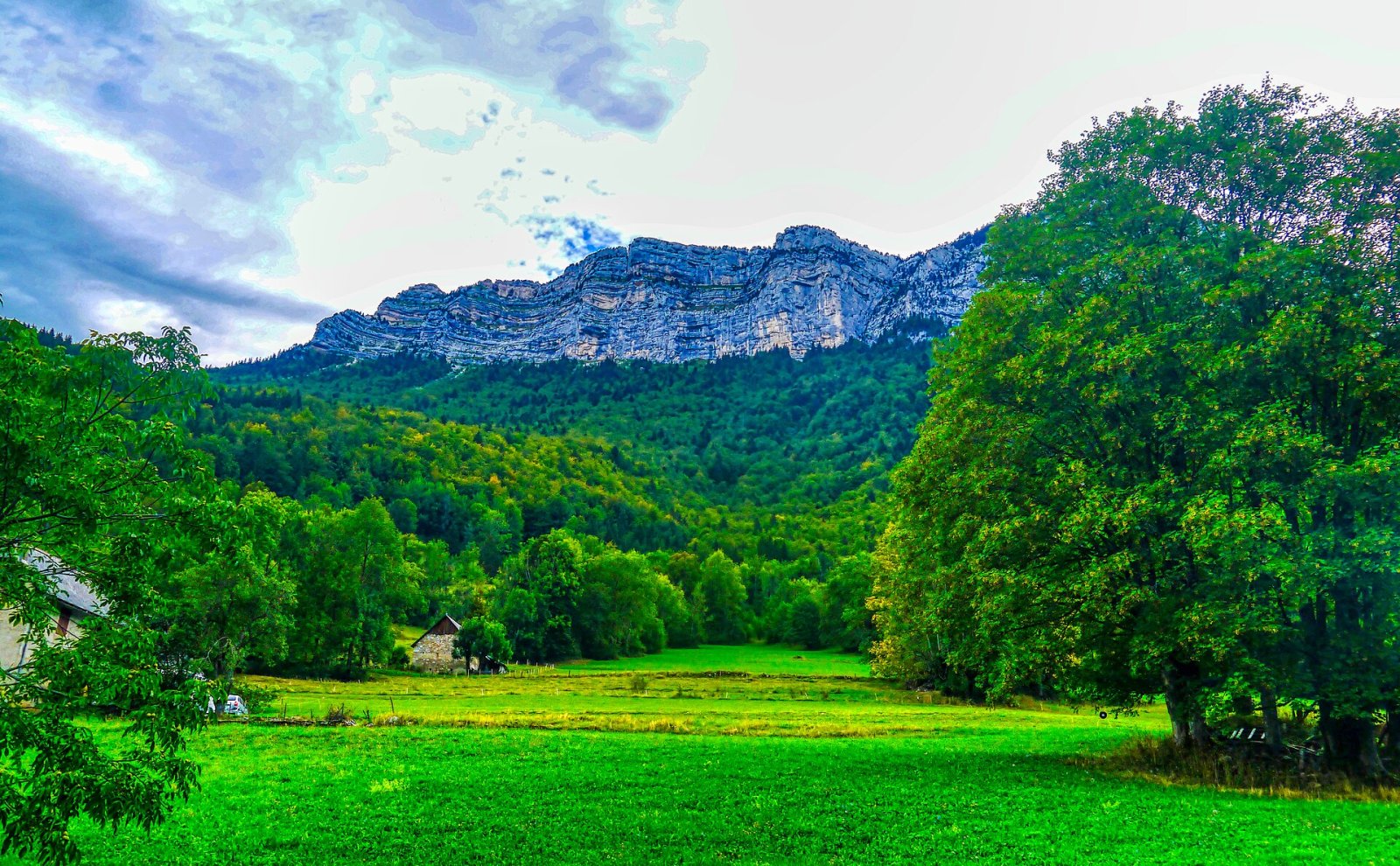 サンメームのサーカスを発見:フランスの自然の宝石 - Plateau-des-Petites-Roches | Secret World Trip Planner
