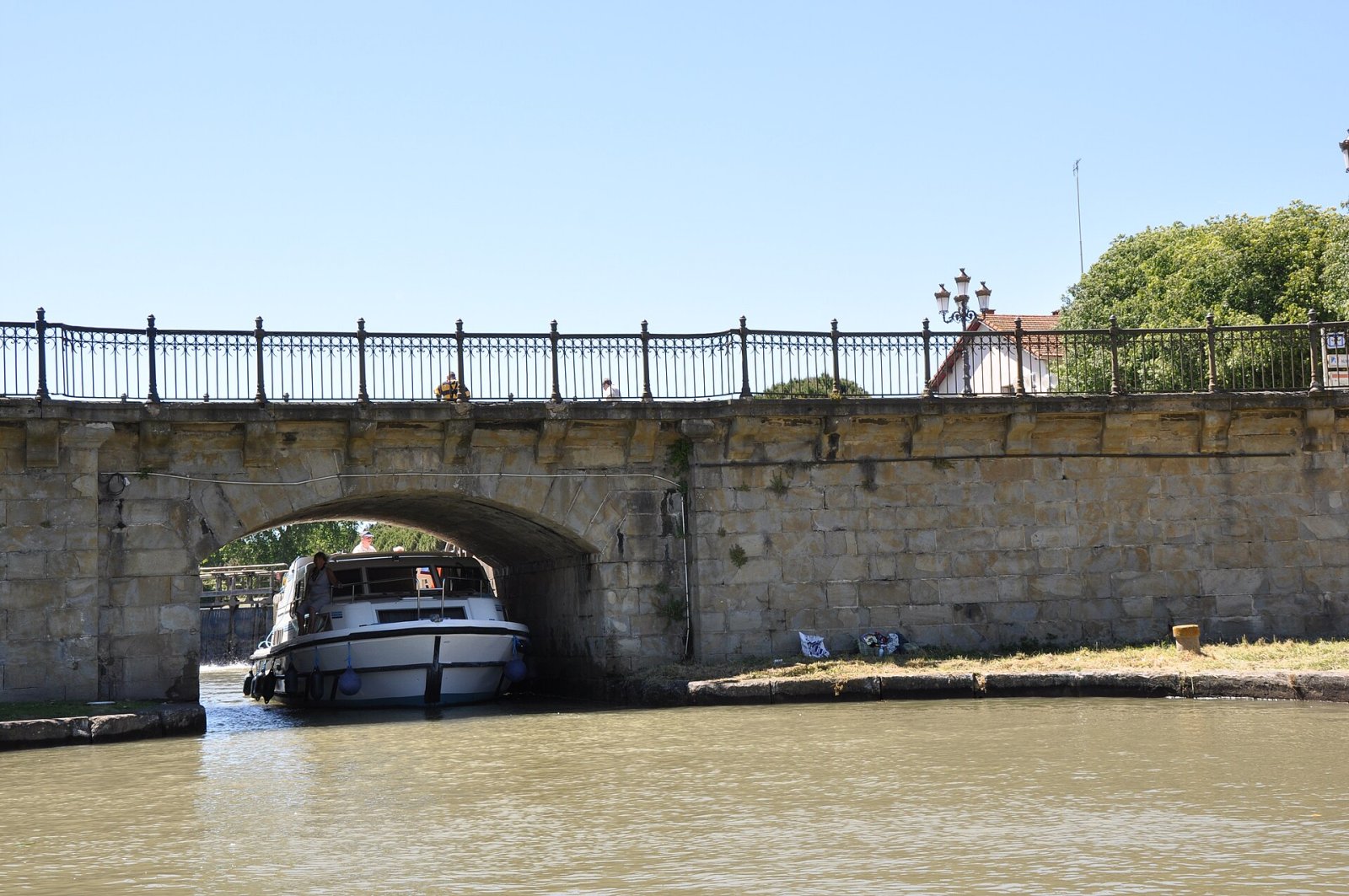 Discover the Canal du Midi: History and Charm of Carcassonne - Carcassonne | Secret World Trip Planner