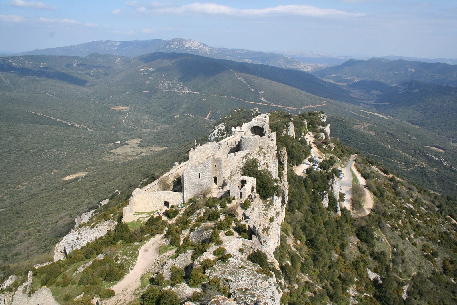 Descubra o Château de Peyrepertuse: uma joia da história occitana - Cucugnan | Secret World Trip Planner