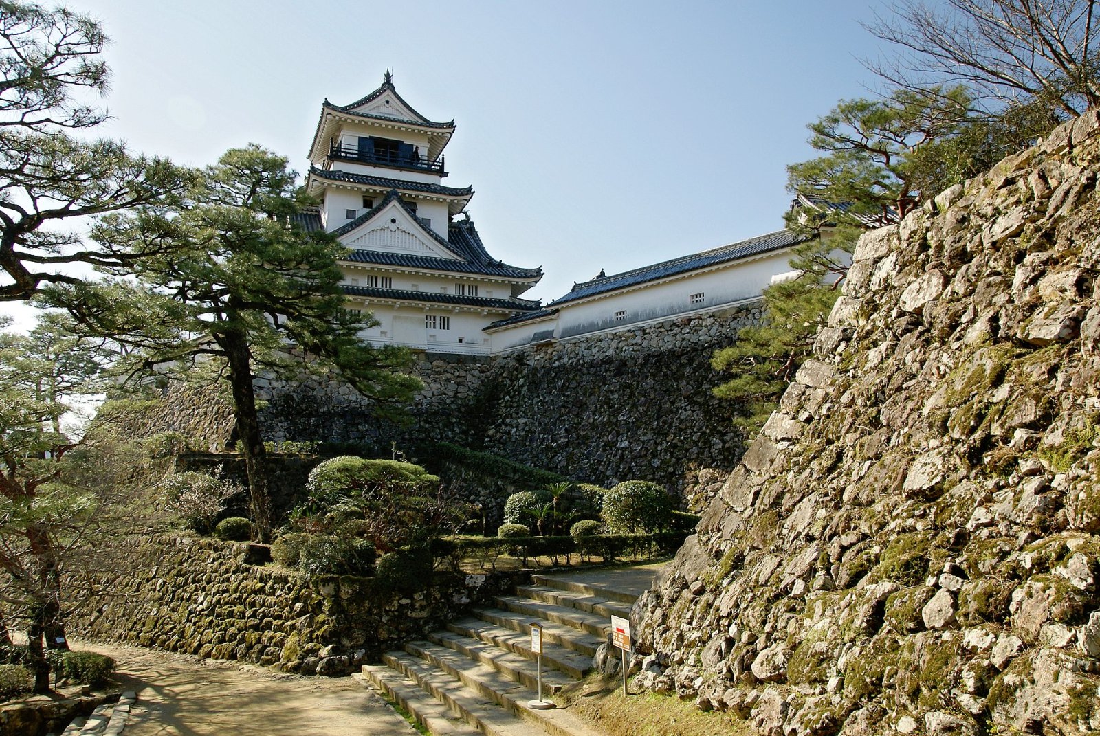 Kochi Castle: Un Tesoro Storico nel Cuore del Giappone - Kochi | Secret World Trip Planner