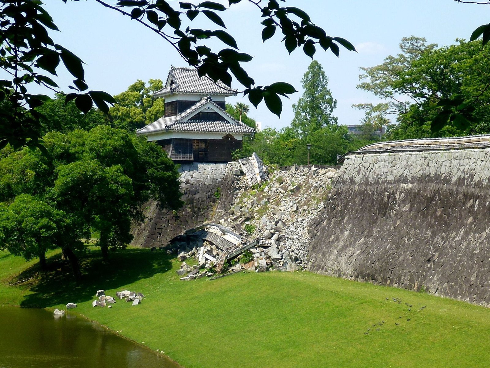 Erkundung des Kumamoto-Schlosses: Geschichte und Schönheiten - Kumamoto | Secret World Trip Planner