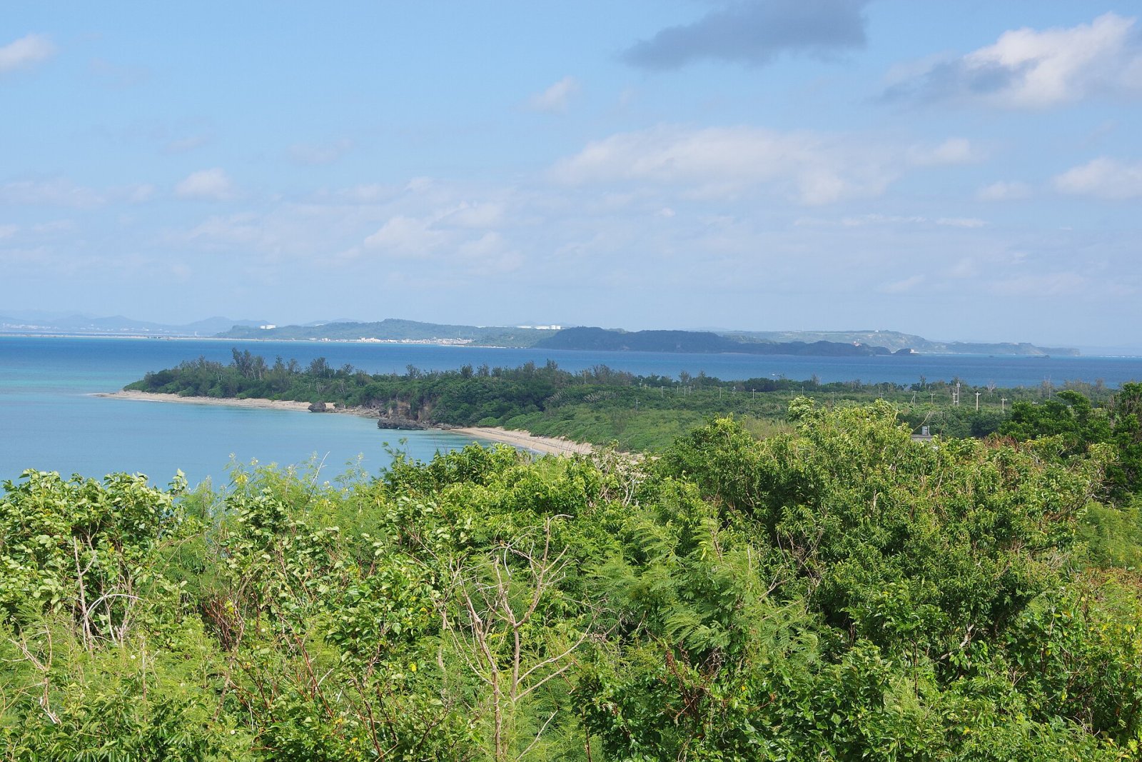 Découvrez l'île Hamahiga : un joyau naturel d'Okinawa - Kin | Secret World Trip Planner