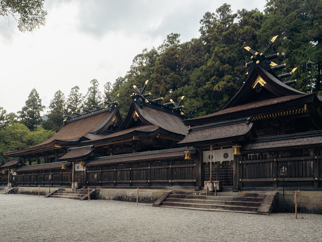 Descubra o Templo Shuzenji: uma joia cultural no Japão - Izu | Secret World Trip Planner