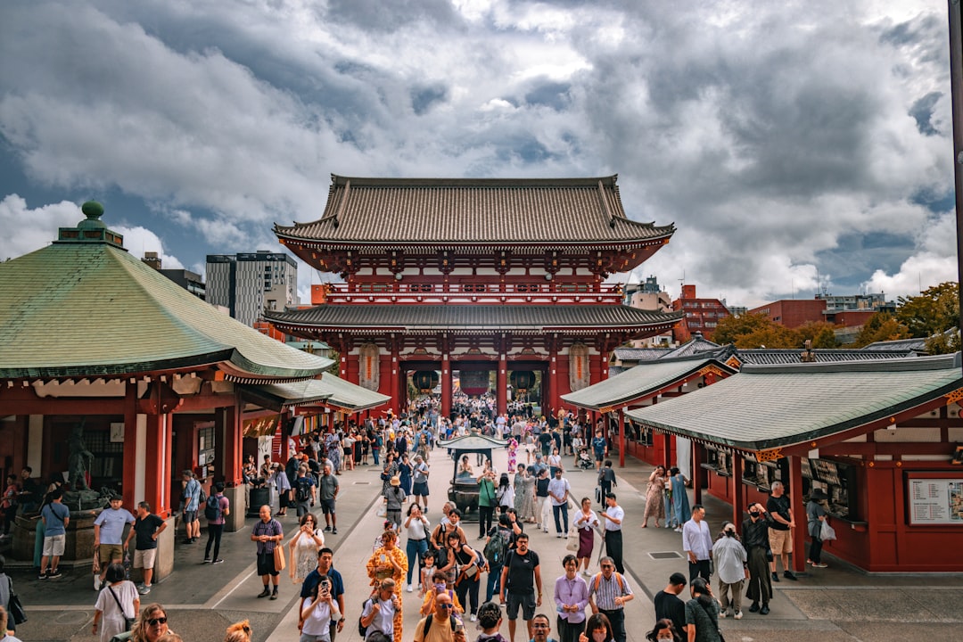 Descubra Senso-ji: o Templo de Tóquio entre história e espiritualidade - Taito City | Secret World Trip Planner