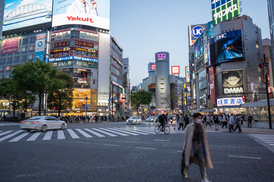 Scoprire Shibuya Crossing: il cuore pulsante di Tokyo - Shibuya | Secret World Trip Planner