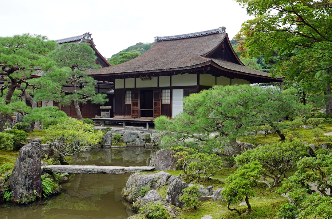 探索银阁寺：京都的银色庙宇 - Kyoto | Secret World Trip Planner