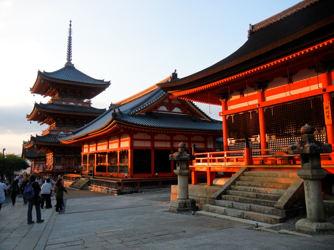 Kiyomizu-dera: Der Tempel des reinen Wassers in Kyoto - Kyoto | Secret World Trip Planner