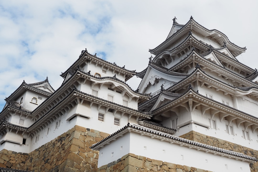 Découvrez le château de Himeji : le joyau du Kansai japonais - Himeji | Secret World Trip Planner
