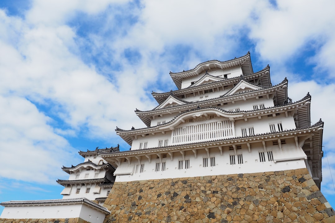 Découvrez le château de Himeji : le joyau du Kansai japonais - Himeji | Secret World Trip Planner