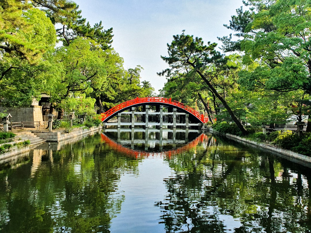 스미요시 타이샤 탐방: 오사카의 문화 보물 - Osaka | Secret World Trip Planner