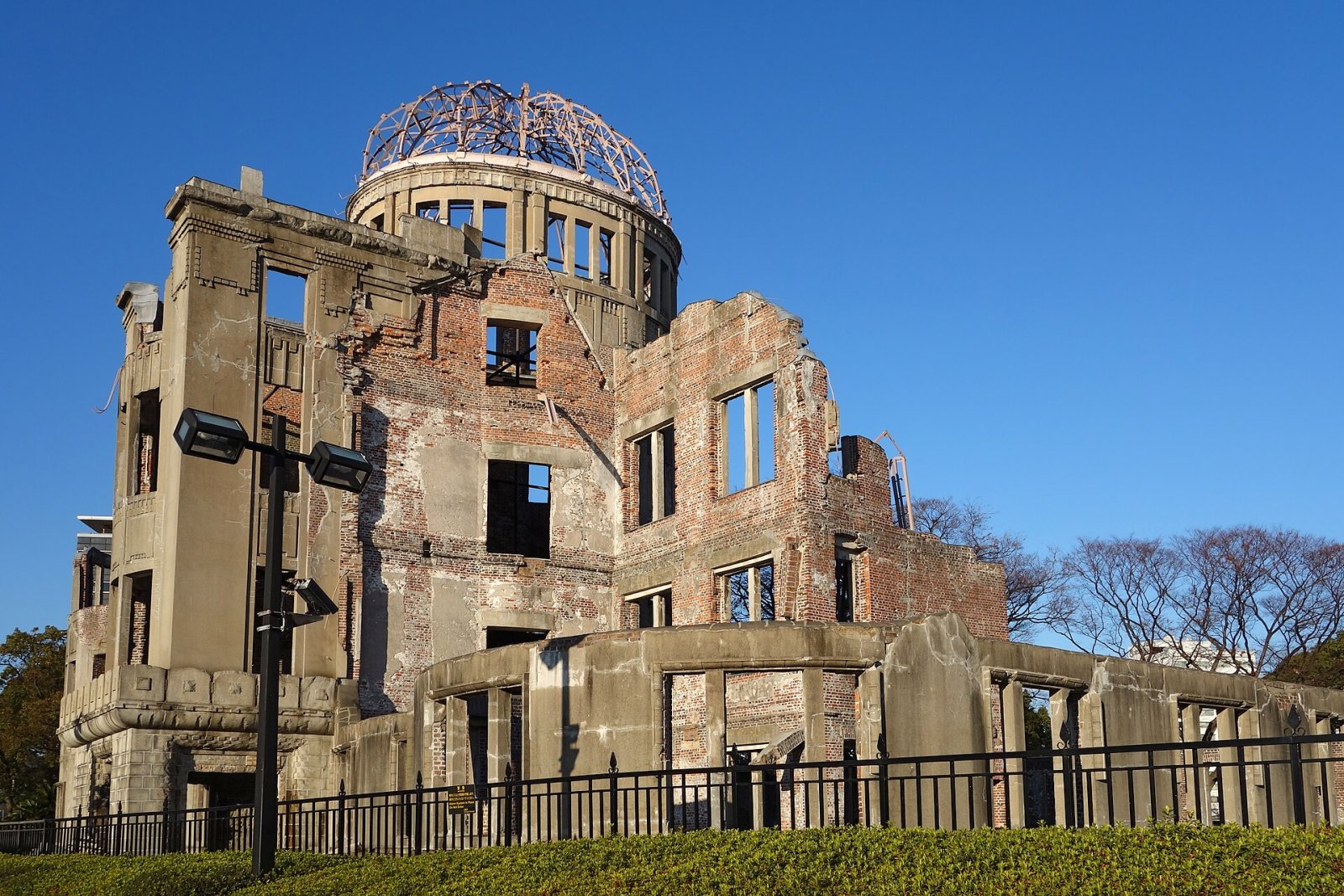 Memorial da Paz de Hiroshima: Uma Viagem pela Memória e Esperança - Hiroshima | Secret World Trip Planner