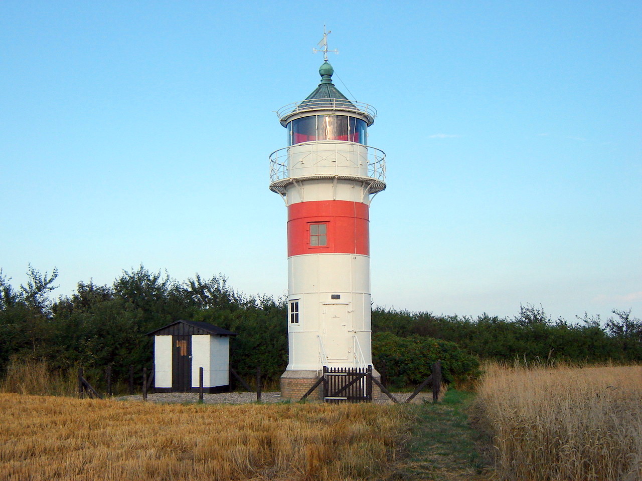 Descubre Gammel Pøl Fyr: un Faro de Dinamarca - Gammelpøl 7 | Secret World Trip Planner