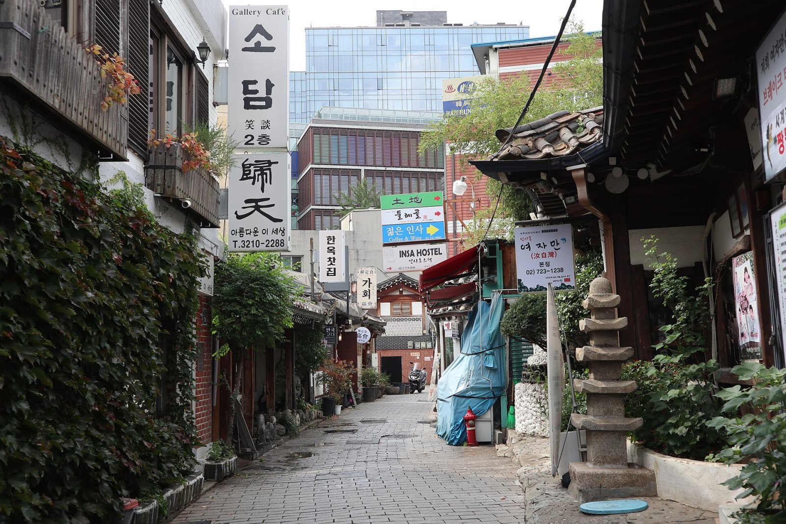 Discovering Insadong: The Cultural Heart of Seoul - South Korea | Secret World Trip Planner