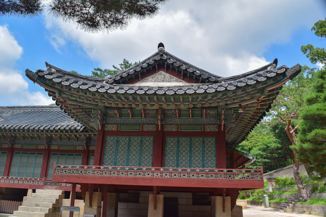 Scopri Jogyesa Temple: il cuore della cultura buddhista a Seoul - Jongno District | Secret World Trip Planner