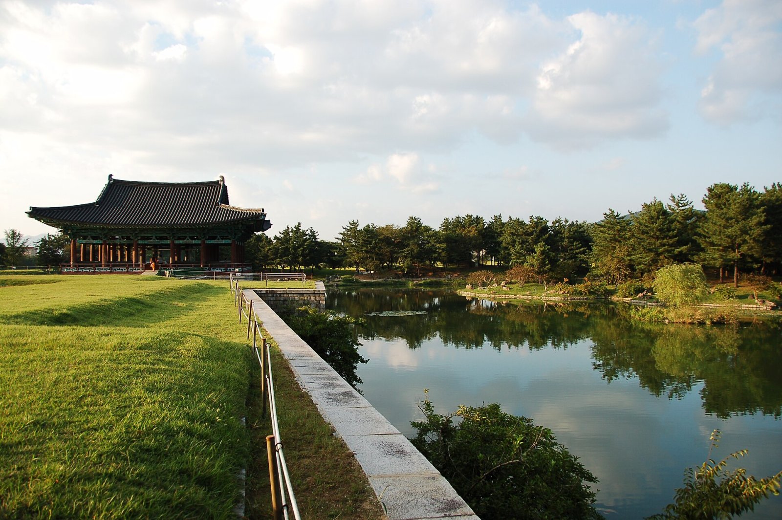 Anapji Pond: Ein historisches Juwel in Gyeongju - Gyeongju | Secret World Trip Planner