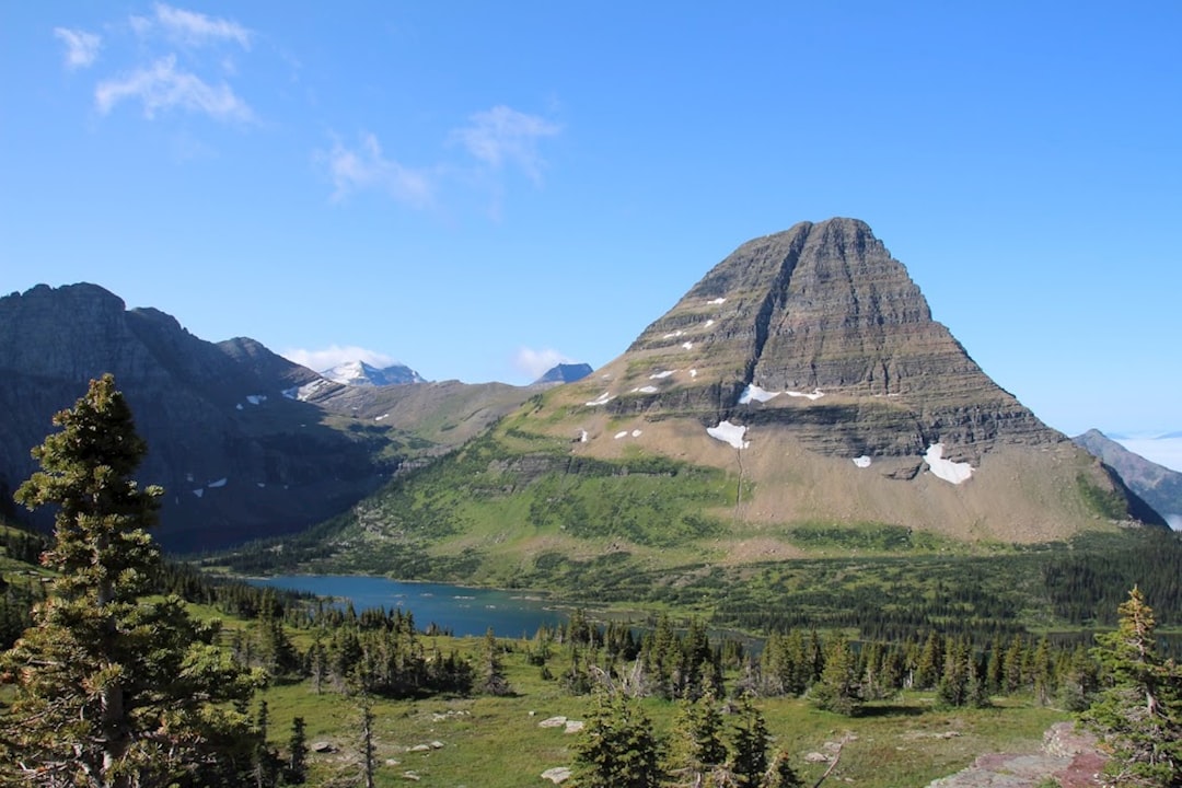 Descubra o Glacier National Park: Um Paraíso Natural em Montana - Bayan Bulag | Secret World Trip Planner
