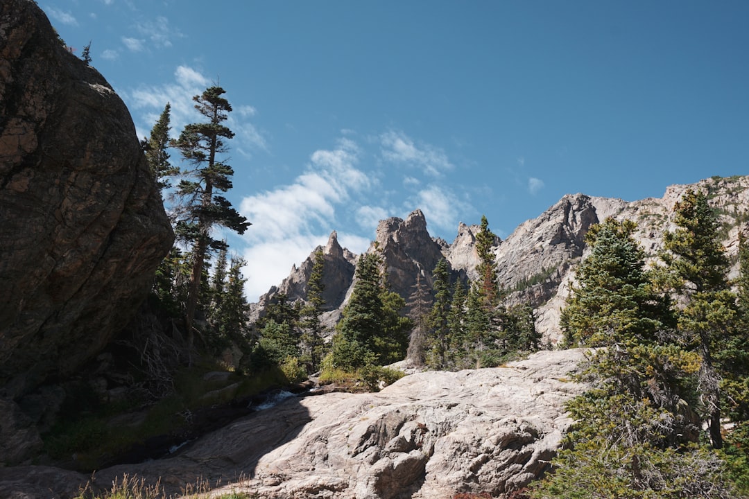 Découvrez la magie du parc national des Rocky Mountains au Colorado | Secret World Trip Planner
