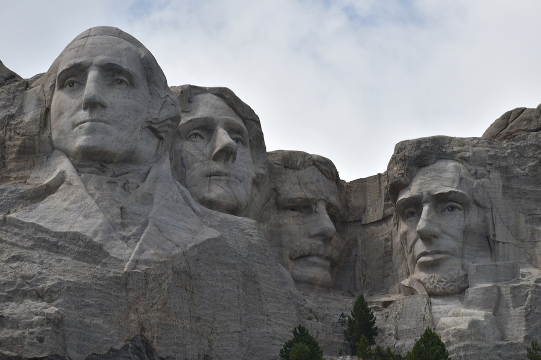 Descubre el Monumento Nacional de Mount Rushmore en Dakota del Sur | Secret World Trip Planner