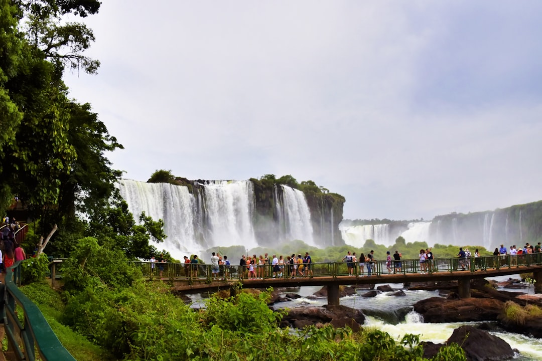 이구아수 폭포: 자연의 천국을 발견하세요 - N3370 Puerto Iguazu | Secret World Trip Planner
