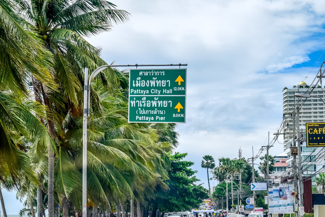 Descubra a magia dos jardins Nongnooch em Pattaya - Sattahip District | Secret World Trip Planner