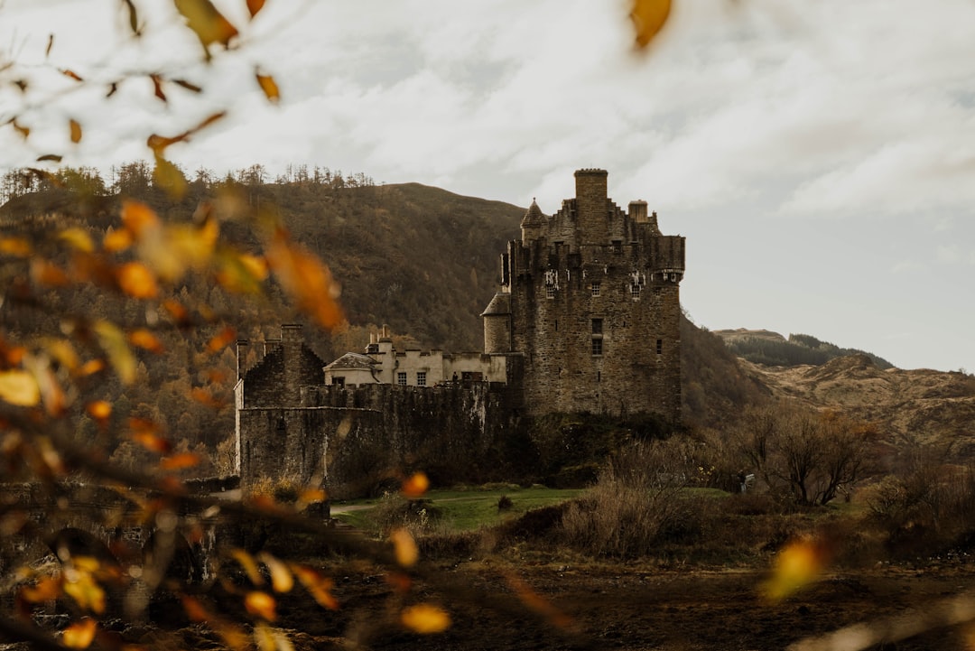 Eilean Donan 성: 스코틀랜드의 역사와 아름다움 | Secret World Trip Planner