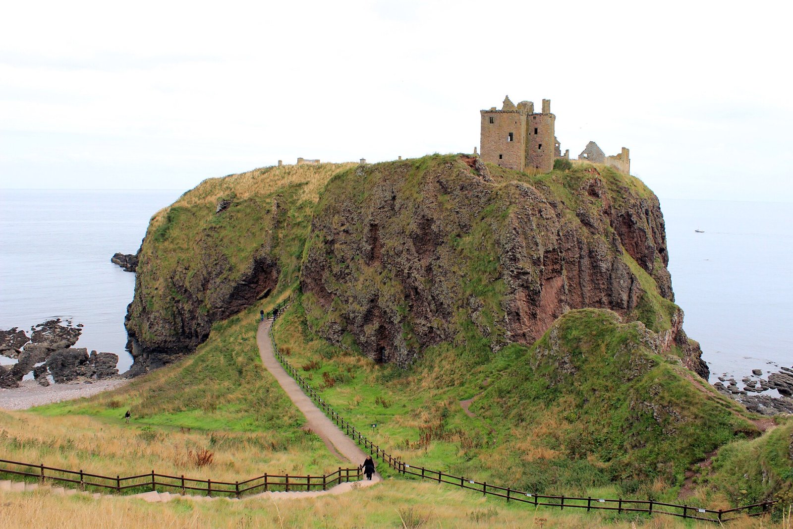 Explore the Magic of Dunnottar Castle in Stonehaven | Secret World Trip Planner