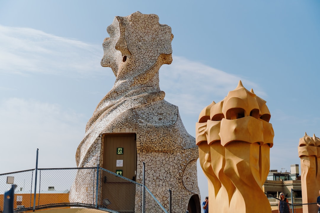 Descubra Casa Milà La Pedrera: Uma Obra-Prima de Gaudí em Barcelona - Barcelona | Secret World Trip Planner