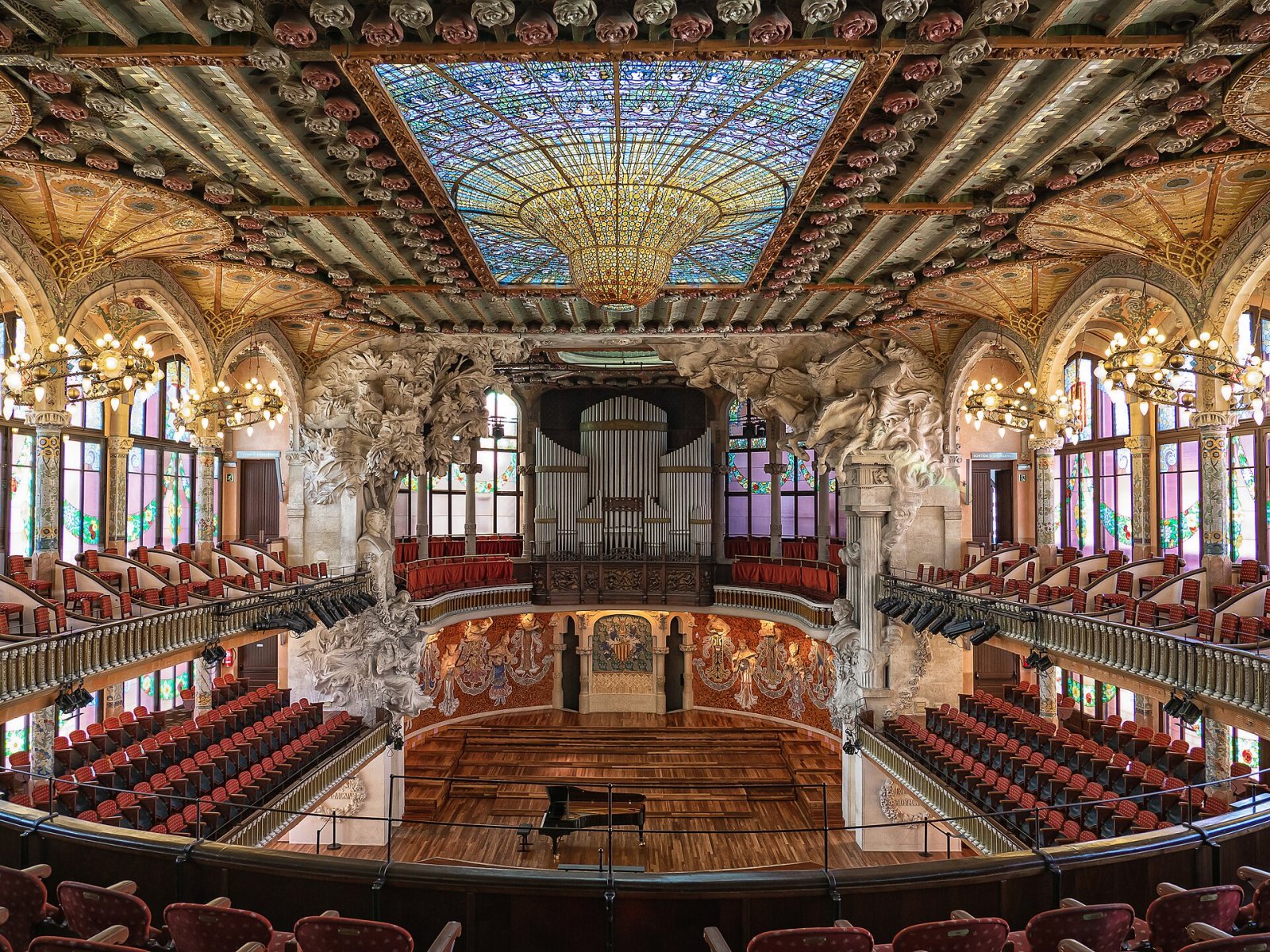 Découvrez le Palau de la Música Catalana à Barcelone - Barcelona | Secret World Trip Planner