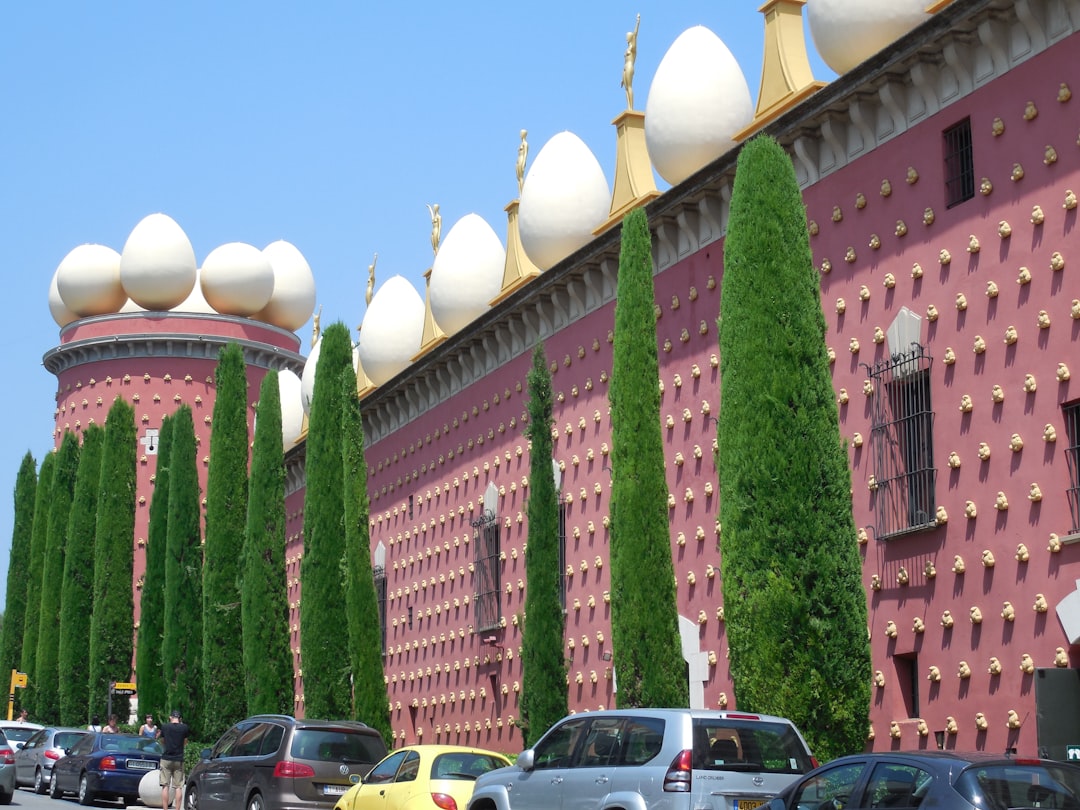 フィゲラスのダリ劇場美術館を発見しよう、カタルーニャの宝石 - Figueres | Secret World Trip Planner