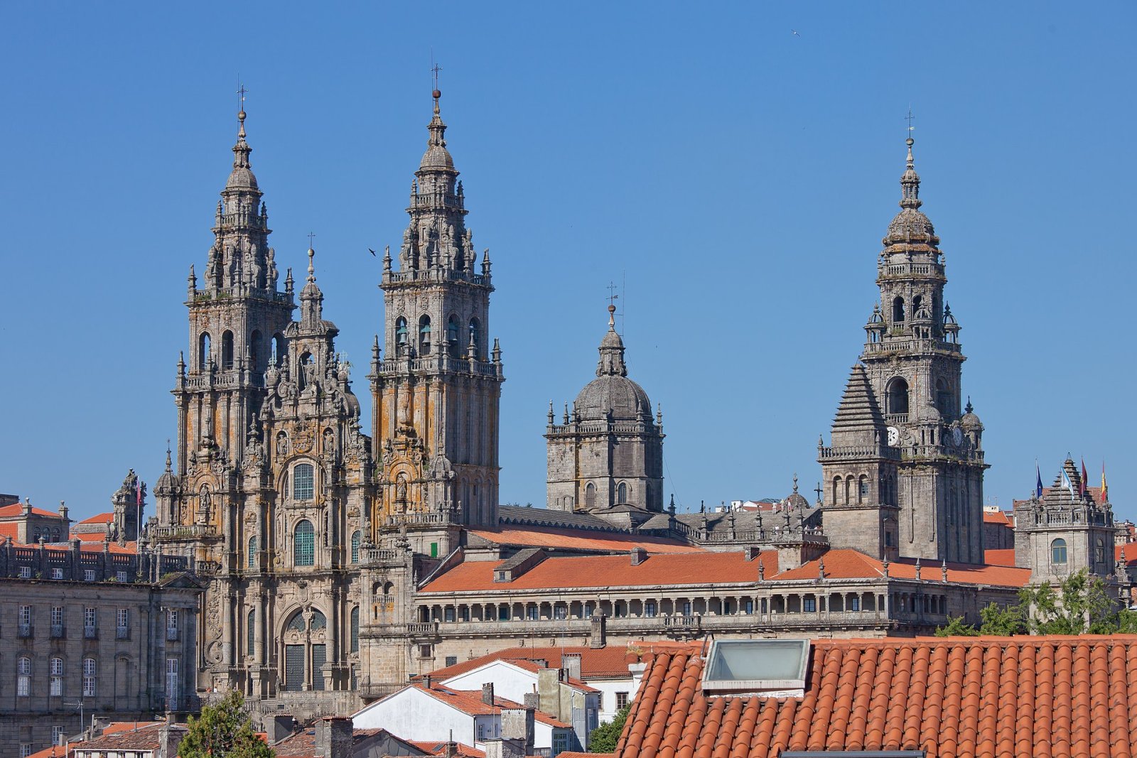 Entdecken Sie die Kathedrale von Santiago de Compostela: eine Reise durch die Geschichte | Secret World Trip Planner