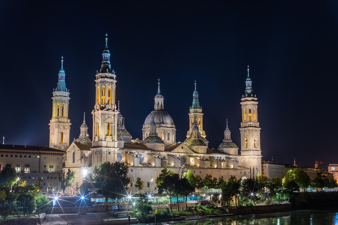 Descubre la Basílica de Zaragoza: Una joya de Aragón - Ivars d'Urgell | Secret World Trip Planner