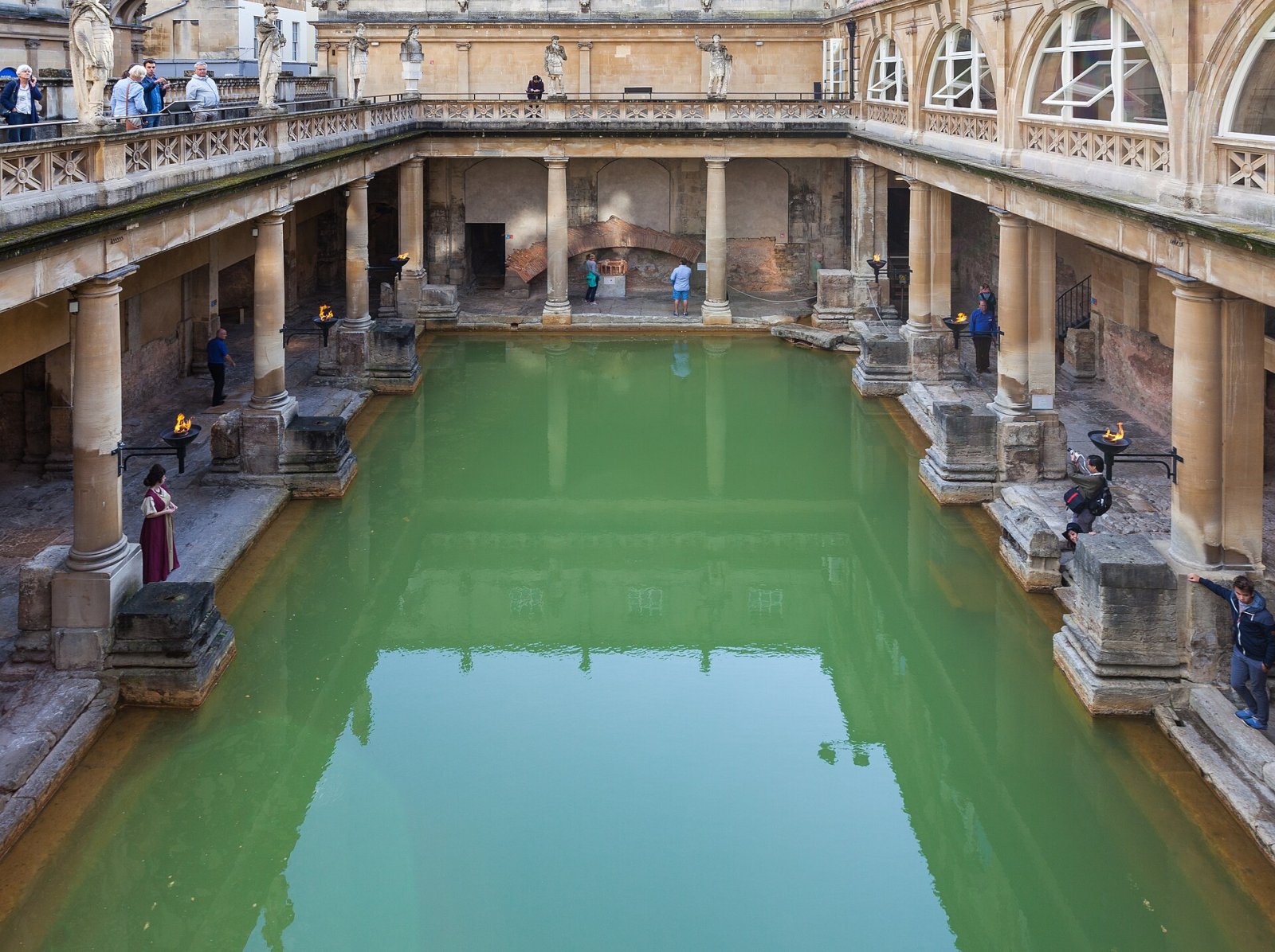 Découvrez les Thermes Romains de Bath : Histoire et Beauté | Secret World Trip Planner