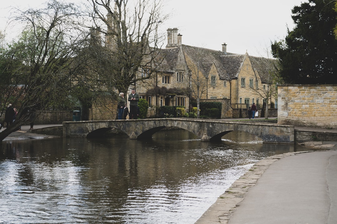 Scopri Bourton-on-the-Water, la Venezia dei Cotswolds | Secret World Trip Planner