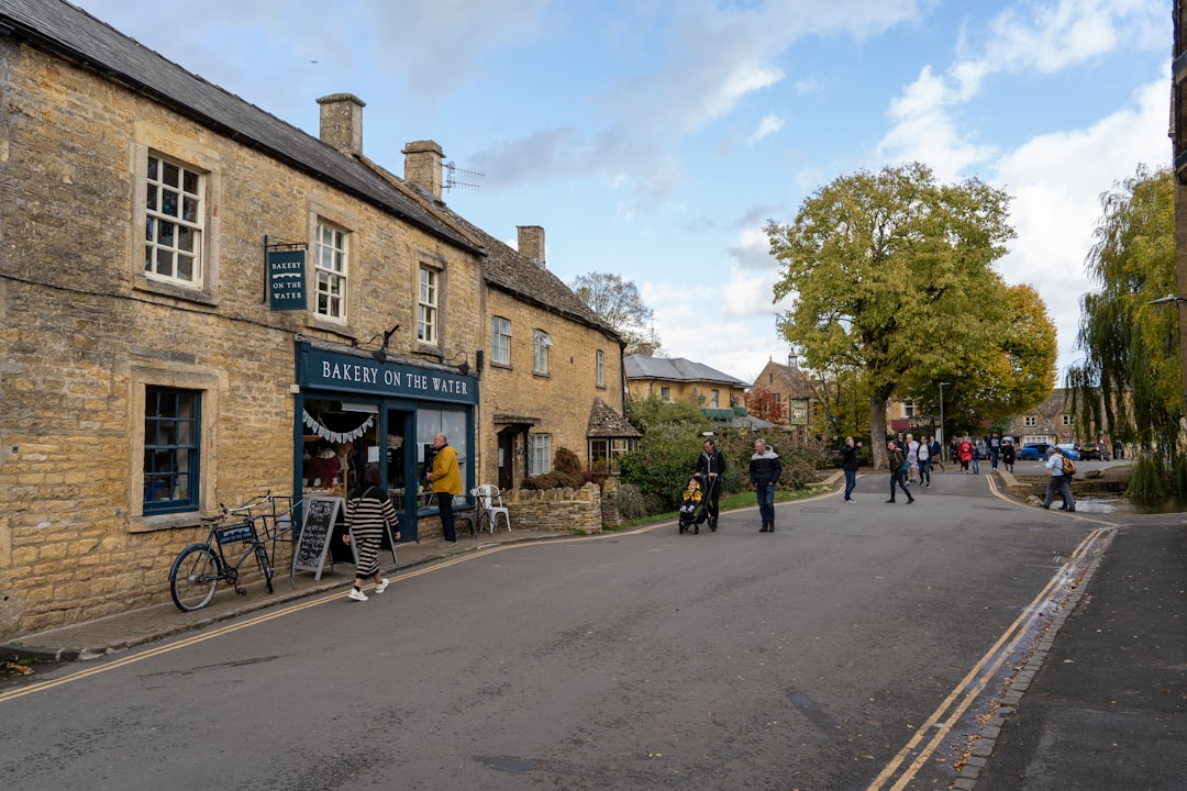 Scopri Bourton-on-the-Water, la Venezia dei Cotswolds | Secret World Trip Planner