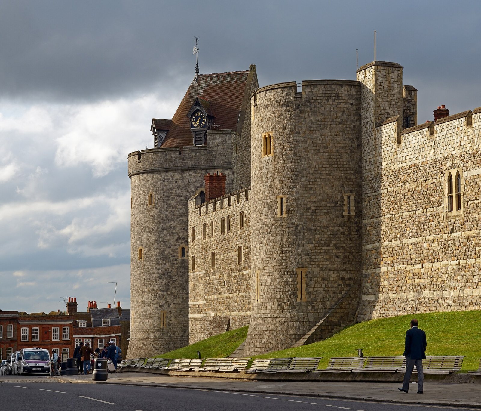 Exploring Windsor Castle: History and Beauty - FJM3+HQ Rochester | Secret World Trip Planner