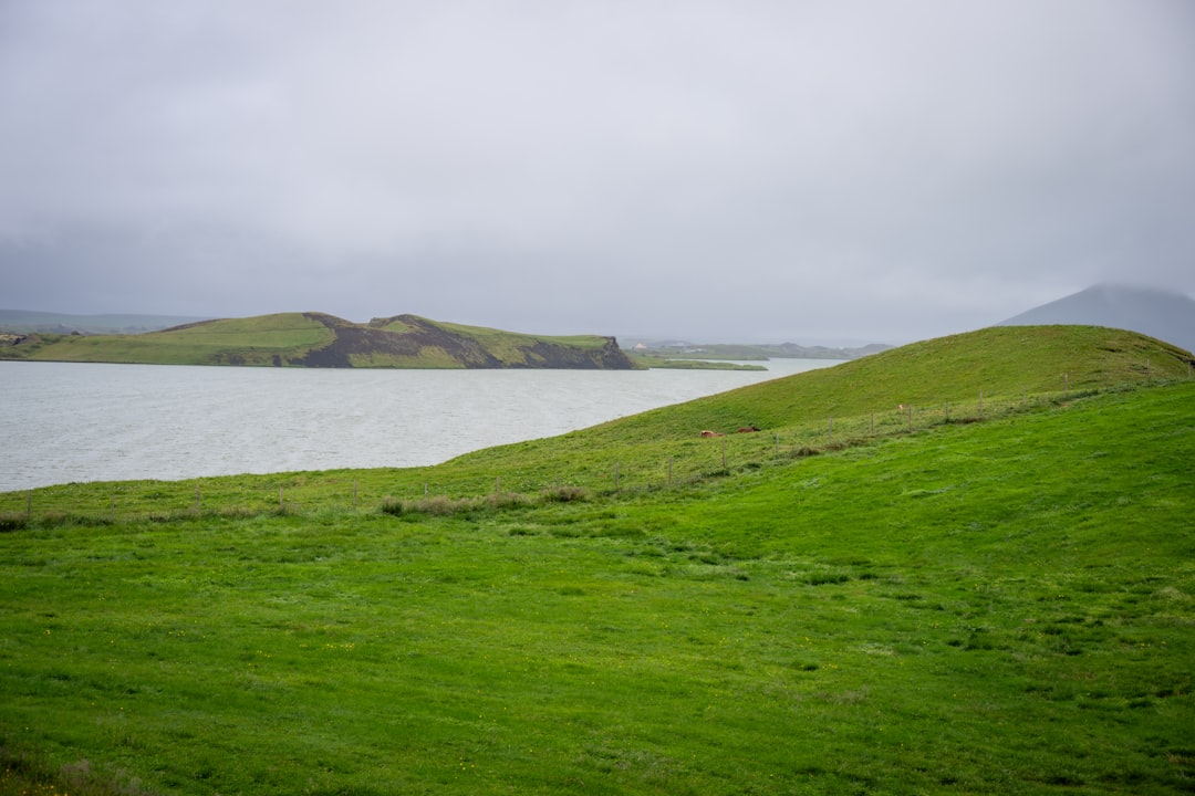自然放松的温泉：米湖的地球泻湖 - Jarðbaðshólar | Secret World Trip Planner