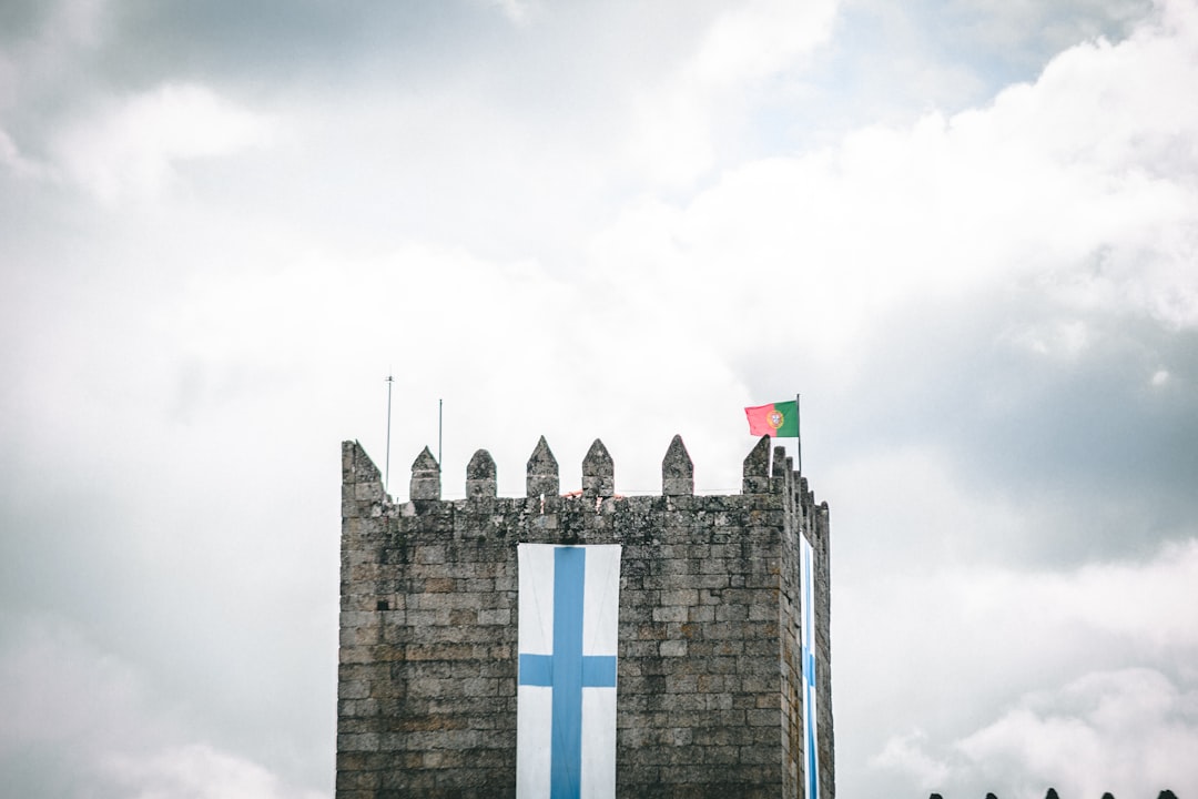 Découvrez la Fortaleza de Arrifana : un bijou du Portugal - Aljezur | Secret World Trip Planner