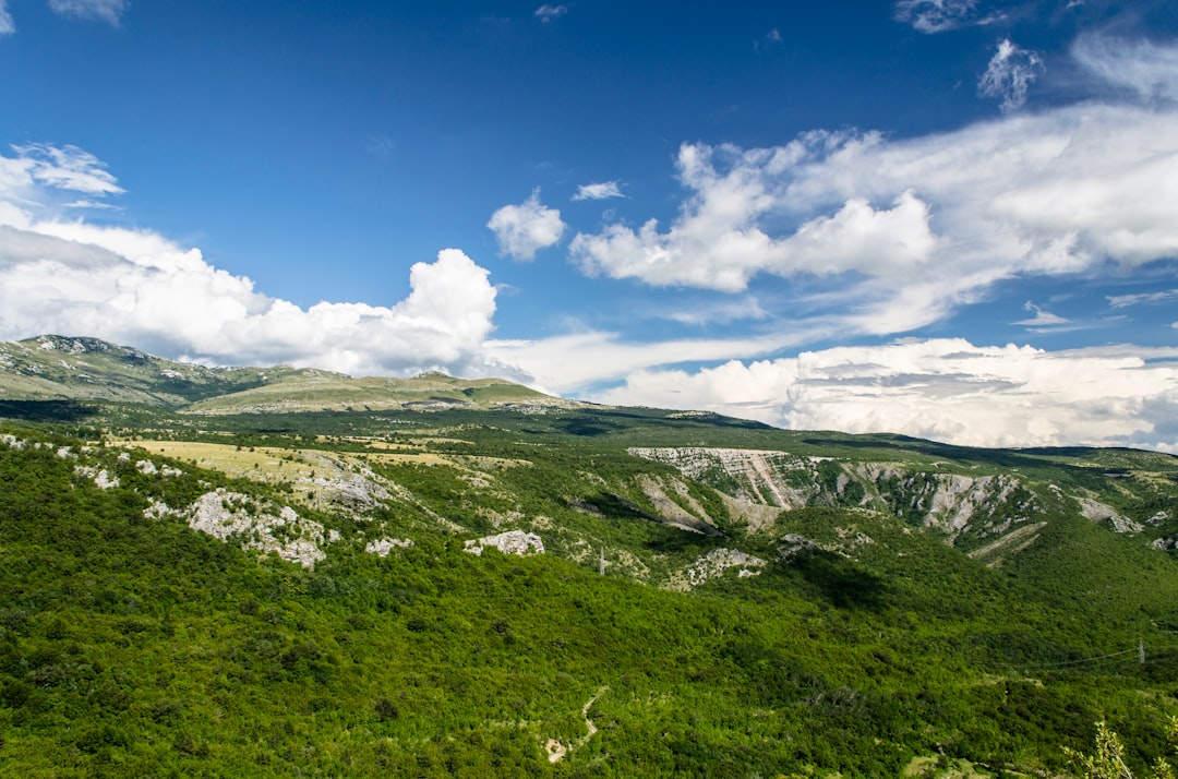 Descubre Vučjak: una joya natural en Croacia - Volarice | Secret World Trip Planner