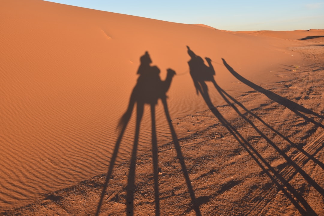 梅尔祖卡：撒哈拉沙漠中的魔力与宁静 - Merzouga | Secret World Trip Planner
