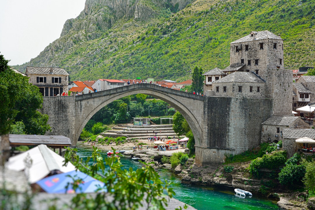 Ponte Vecchio de Mostar: Uma Herança a Descobrir - Stari most | Secret World Trip Planner