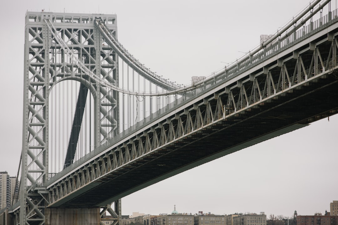 Descubre The High Bridge: Un Tesoro Oculto de Nueva York - New York | Secret World Trip Planner