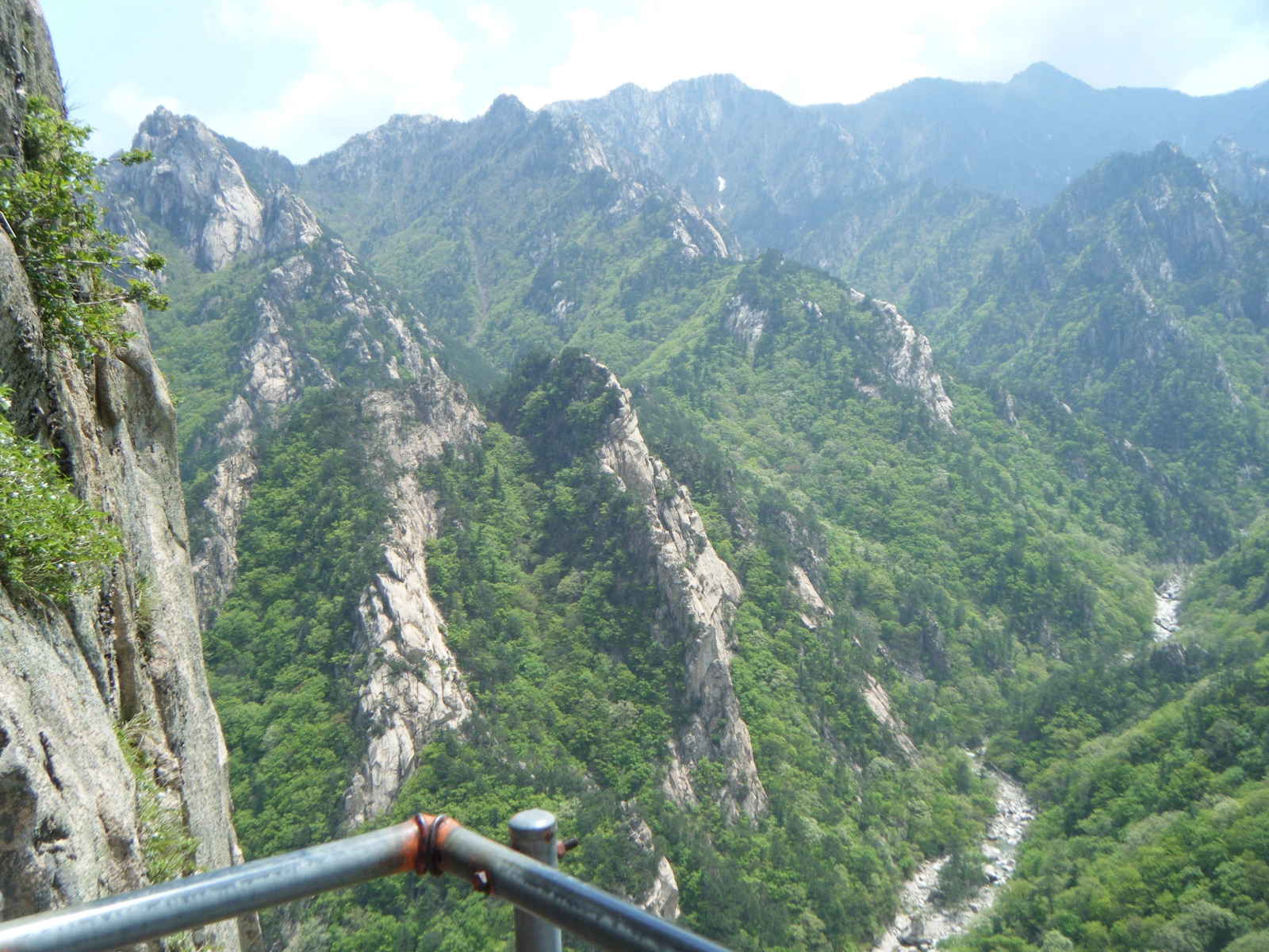 Откройте для себя Hwachaebong: скрытая вершина Южной Кореи - Sokcho-si | Secret World Trip Planner