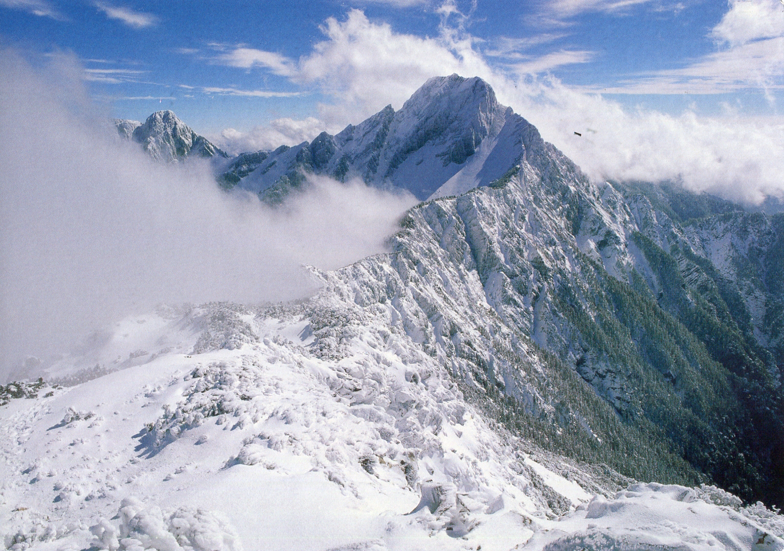 Scopri Yushan East Peak: un gioiello della natura taiwanese - Taoyuan District | Secret World Trip Planner
