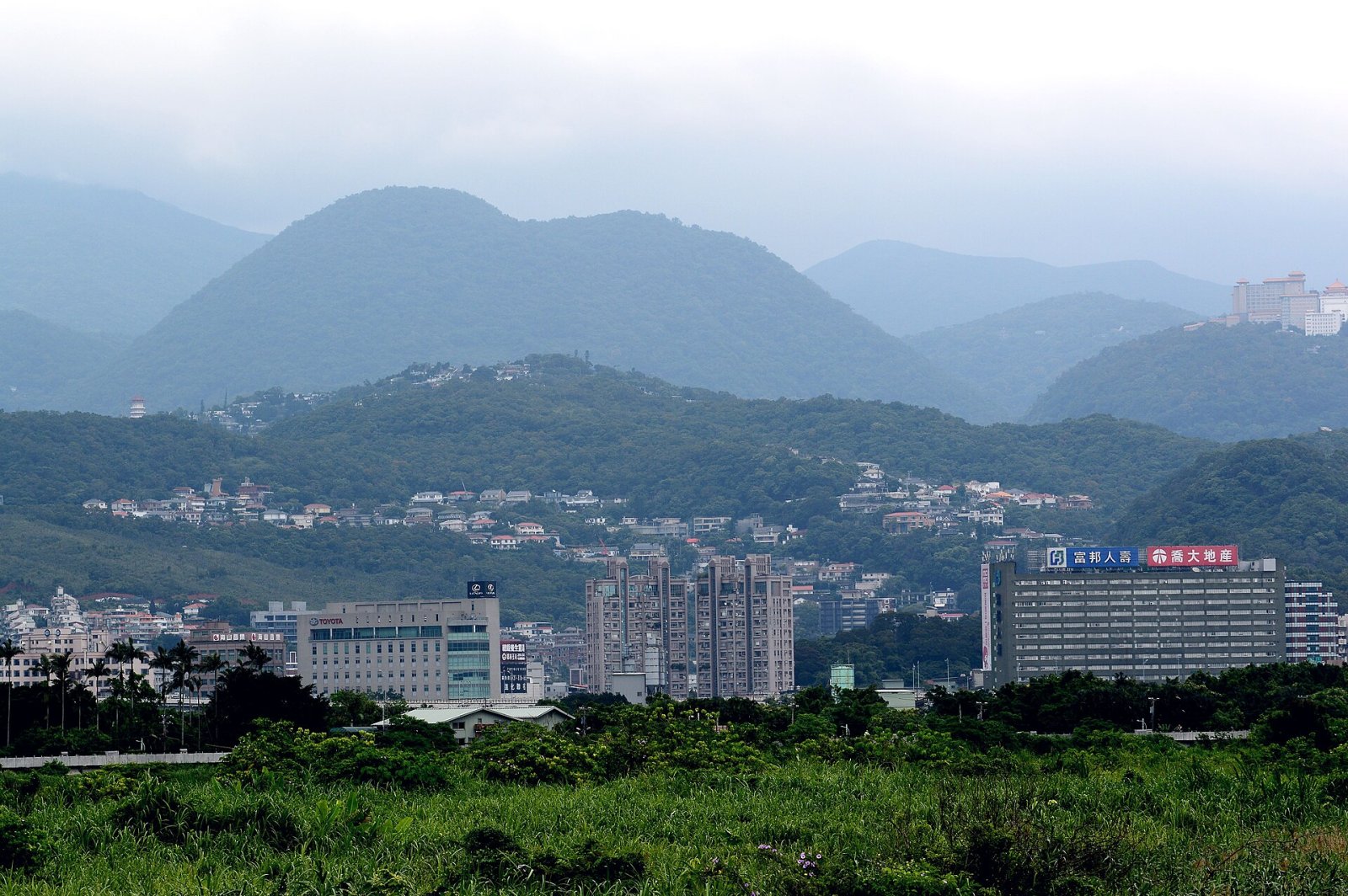 探索山猫山的魅力：台湾的自然瑰宝 - Hushan Village | Secret World Trip Planner