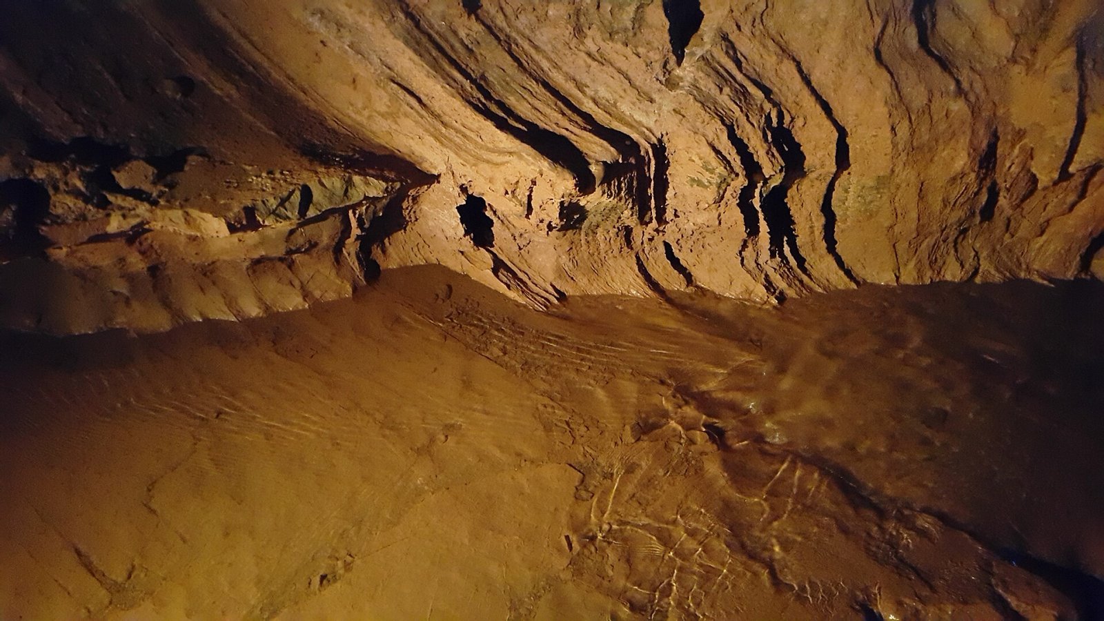 Descubre la Magia de la Ondal Cave en Corea del Sur | Secret World Trip Planner