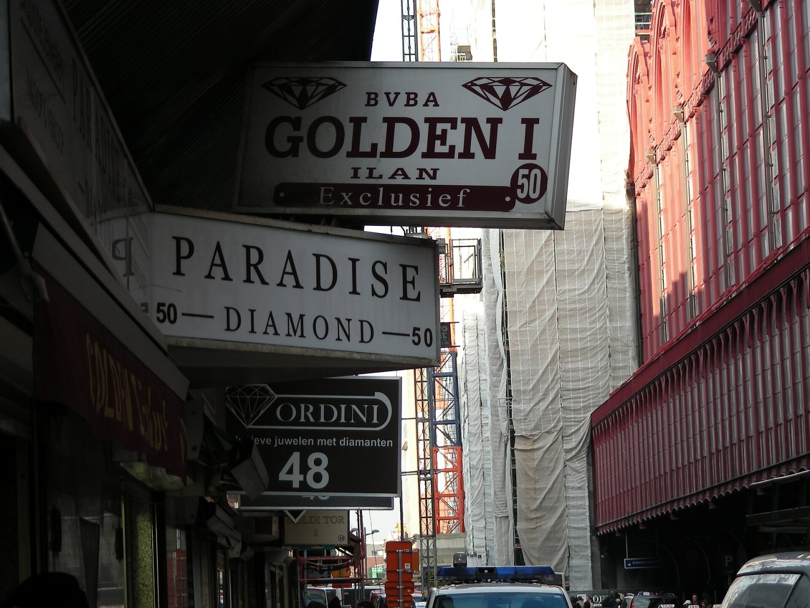 Откройте для себя очарование Алмазного района Антверпена - Quellinstraat 21 | Secret World Trip Planner