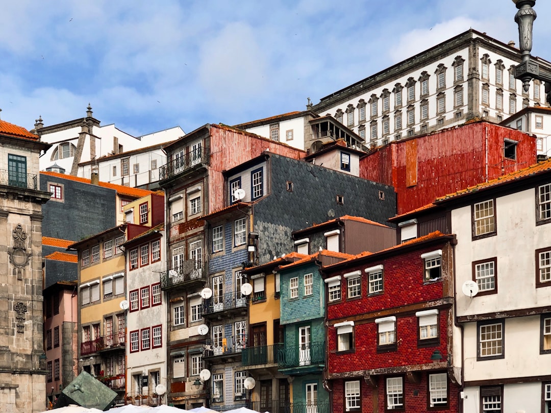 Descubre Porto Ribeira: Historia y Bellezas de la Capital del Norte | Secret World Trip Planner