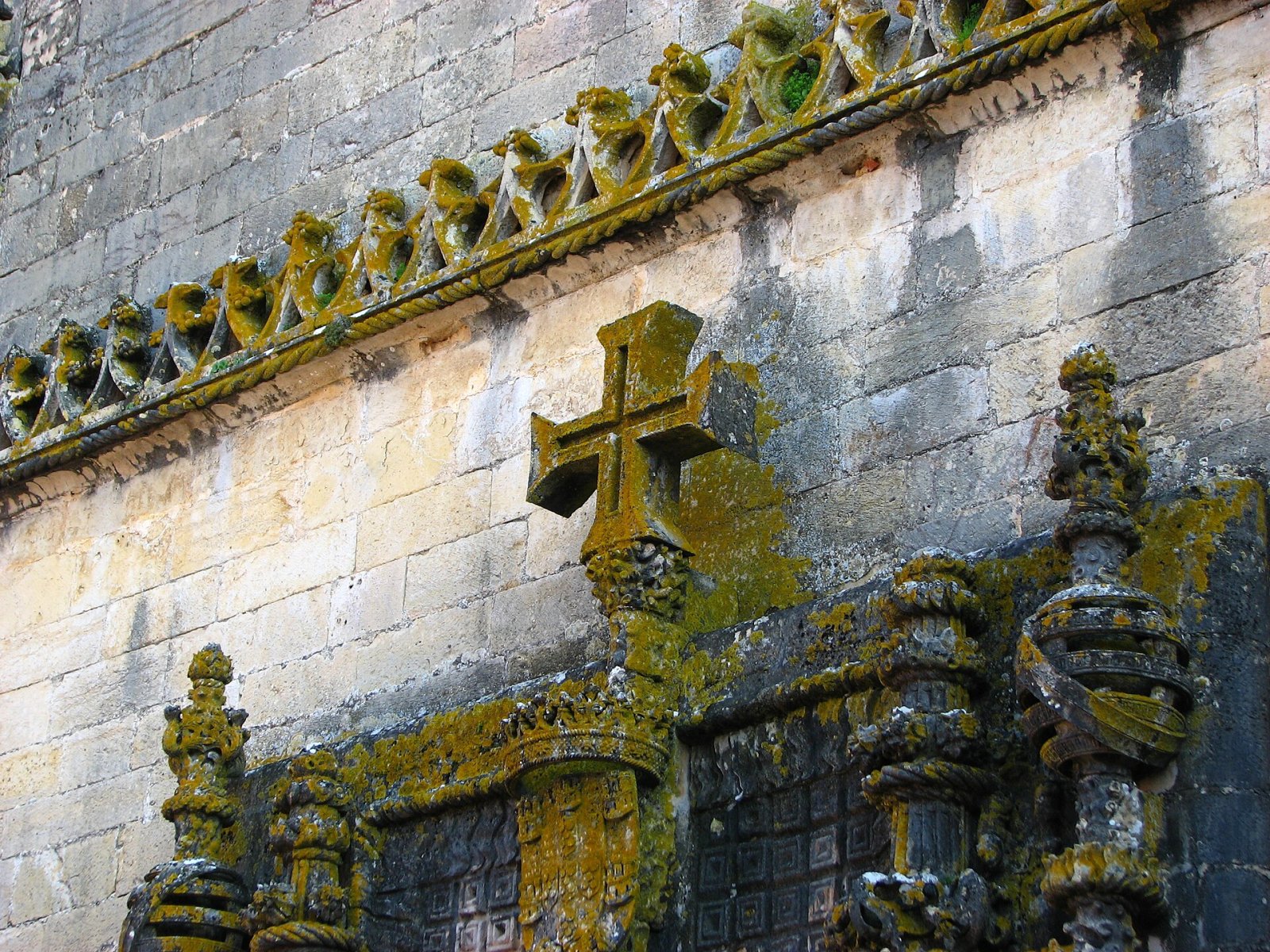 Explore the Convent of Christ in Tomar: A Portuguese Historical Treasure - Arbus | Secret World Trip Planner