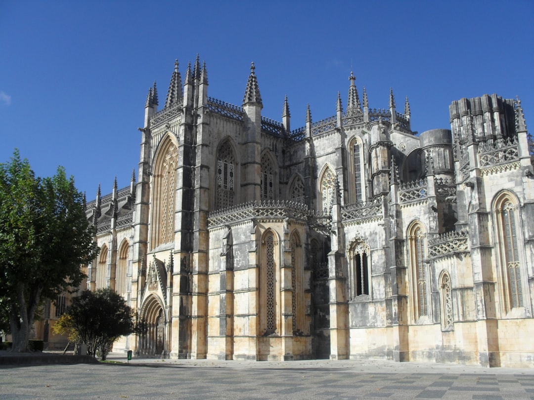 Explorez le Monastère de Batalha : un joyau du Portugal - Collinas | Secret World Trip Planner